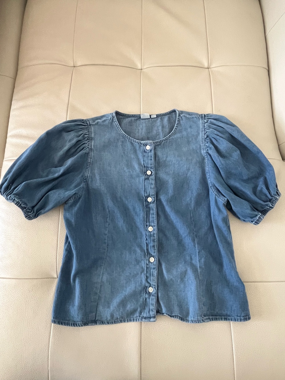 GAP Denim Balloon Sleeve Button-Front Top - Picture 3 of 4